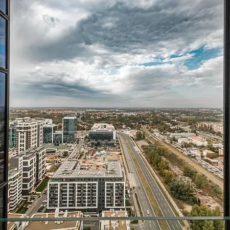 West Tower Luxury شقة